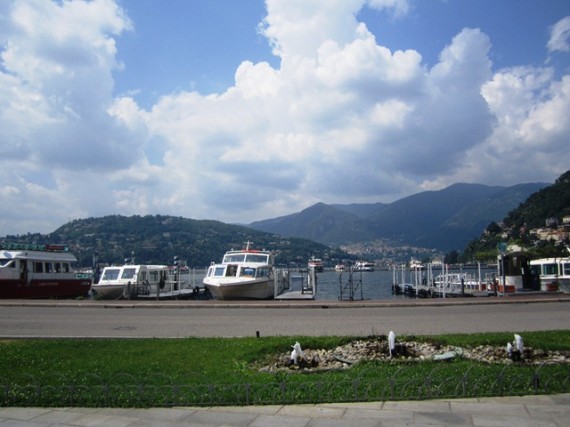 passeio de barco no lago de Como