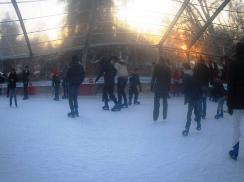 pista de patinação no gelo