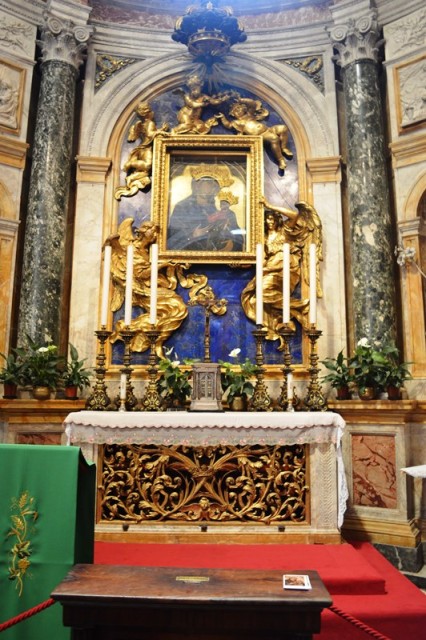 Altar mor na igreja de Siena